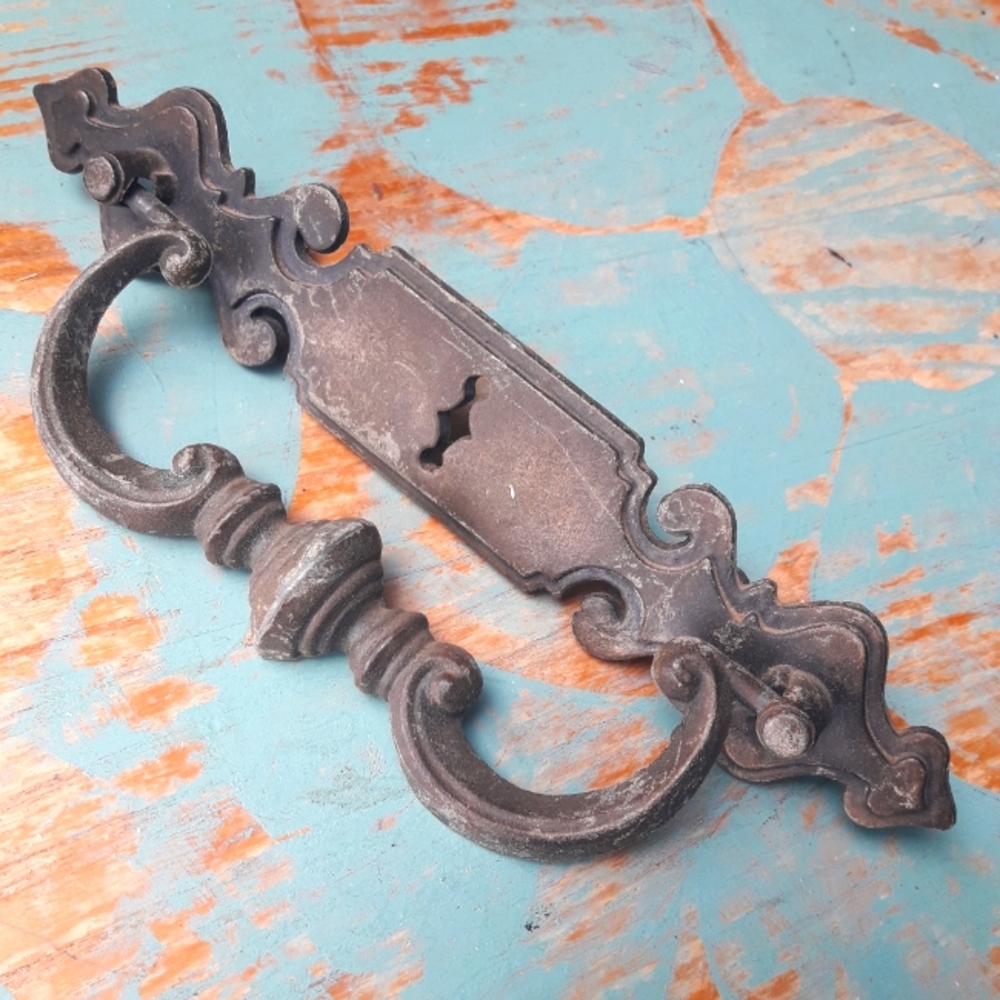 2 Vintage Drawer Pulls Knob Hardware Wrought Iron Metal Handle Swag Patina